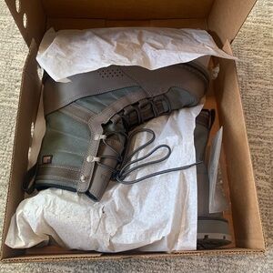NWT Patagonia River Salt Wading Boots